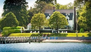 On the beach - Harbor Knoll Bed & Breakfast (Greenport)