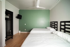 Standard Double Room, Multiple Beds, Pool View, Garden Area | Down comforters, bed sheets - Hotel Quinta Moctezuma (Yautepec)
