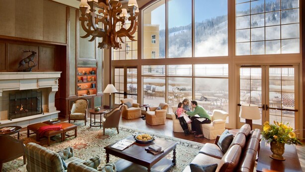 Lobby sitting area - Ritz Carlton Club Vail (Vail)