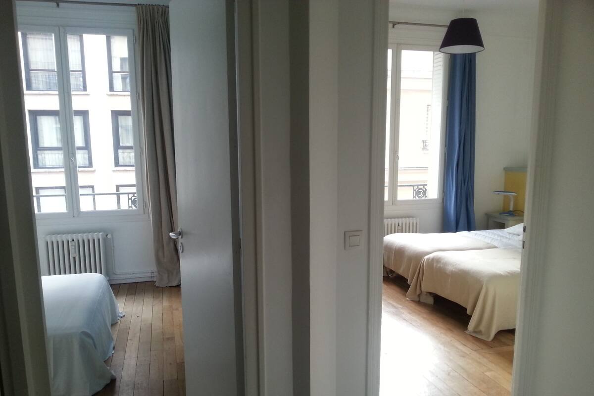 Chambre Confort, plusieurs lits, balcon