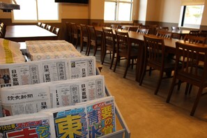 Café da manhã completo todos os dias mediante uma taxa