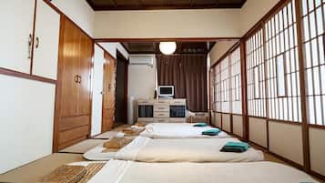 1 bedroom, free WiFi, bed sheets