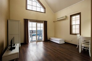 Hill House (Korean Ondol)