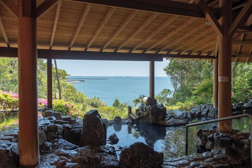 ONAHAMA OCEAN HOTEL & GOLF CLUB