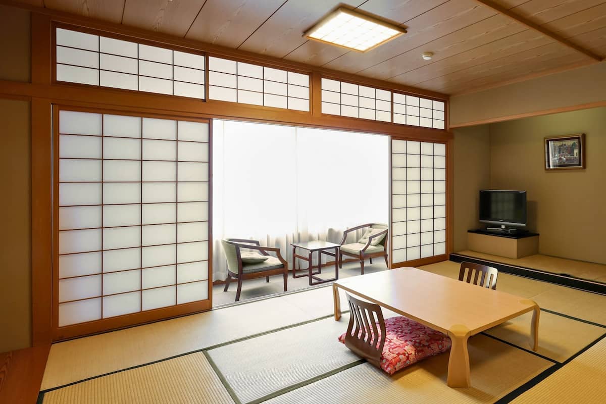 1 bedroom, in-room safe, free WiFi, bed sheets