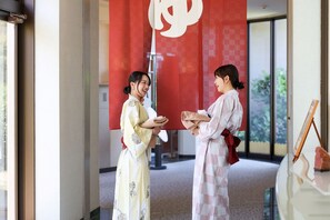 Hot springs - Ikoi no Mura Noto Hanto (Shika)