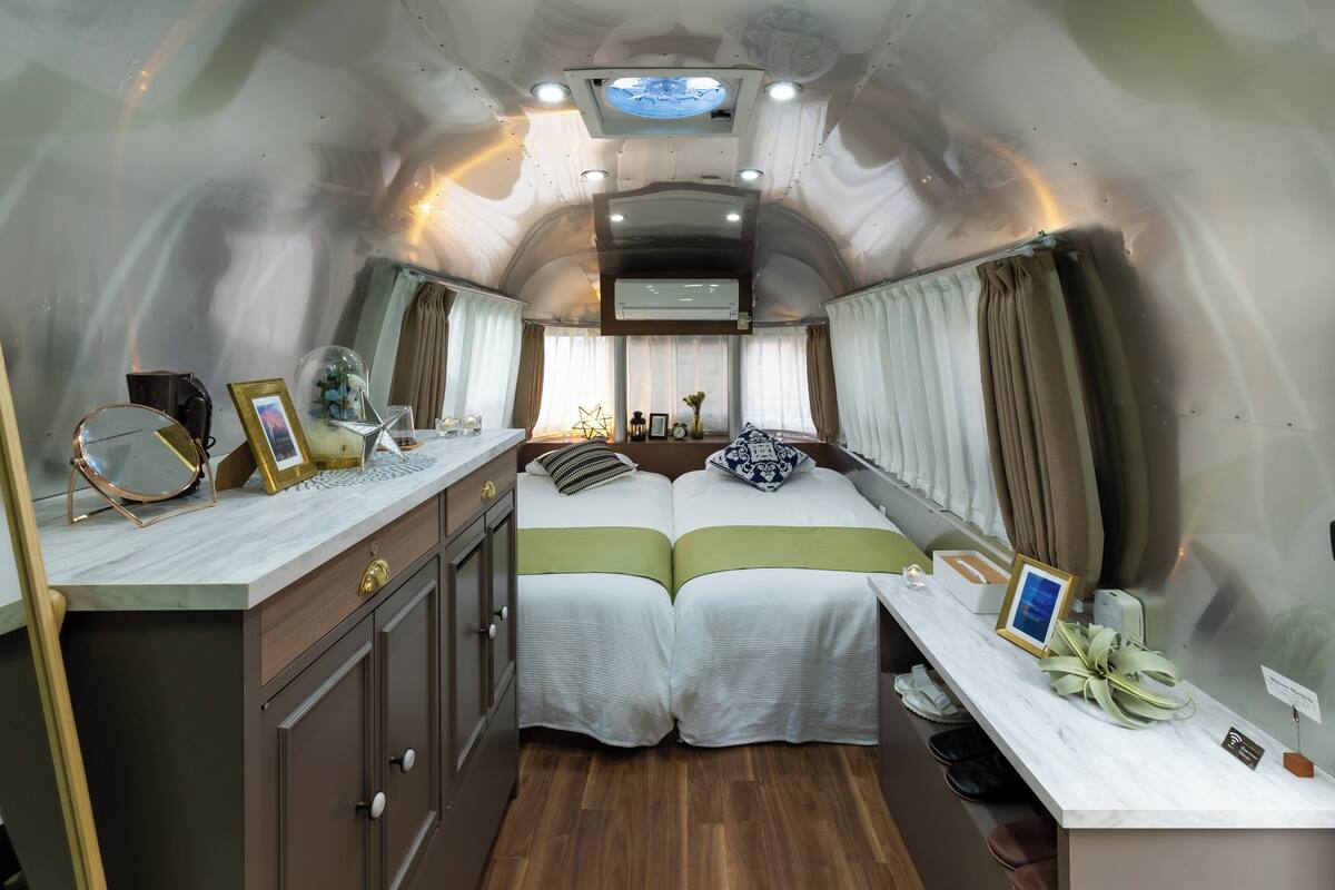 Airstream, Non Smoking | In-room safe, desk, laptop workspace, blackout drapes