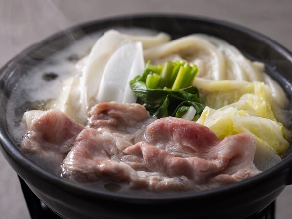 A bowl of soup with various ingredients. - Kamenoi Hotel Kochi (Ino)