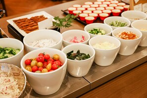 Desayuno buffet todos los días (con cargo)