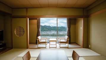 Japanese Style Room B, Non Smoking | In-room safe, free WiFi, bed sheets