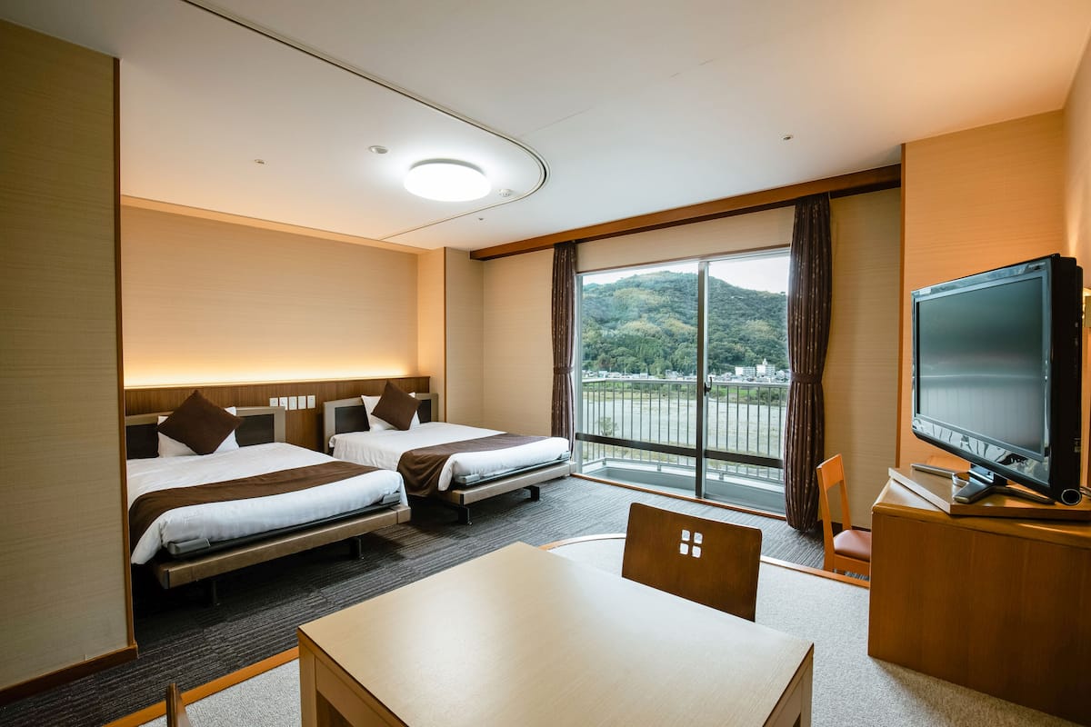 Accessible room (With bath) Non Smoking | In-room safe, free WiFi, bed sheets