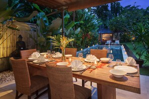 Outdoor dining