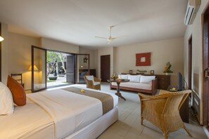 3 室のベッドルーム、デスク、WiFi、ベッドシーツ