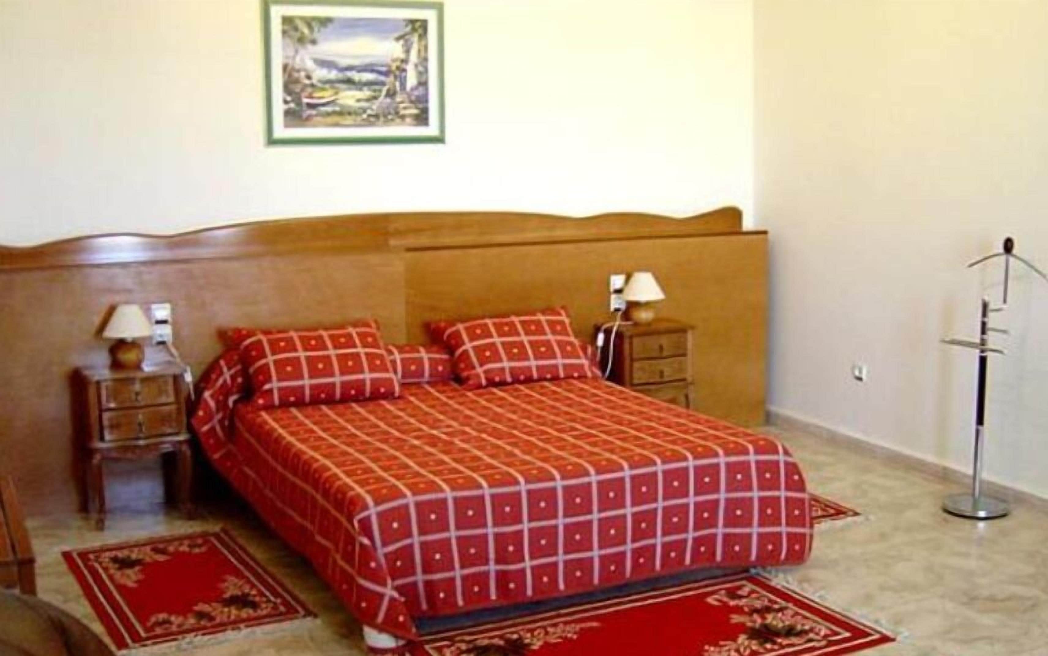 Desk, blackout drapes, WiFi (free), bed sheets