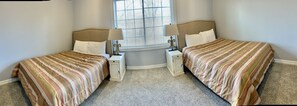 3 bedrooms, iron/ironing board, WiFi, bed sheets - Watkins Glen 3-Bedroom Suites Unit 3 (Watkins Glen)