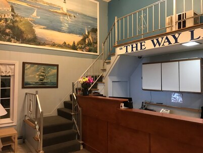 海军上将海洋旅馆