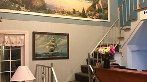 Unclassified image, 5 of 26, button - Admirals Ocean Inn (Belfast)