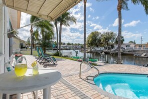 Outdoor pool, a heated pool - Coastal Escape Awaits: Enjoy a Complimentary Pontoon Boat Adventure! (New Port Richey)
