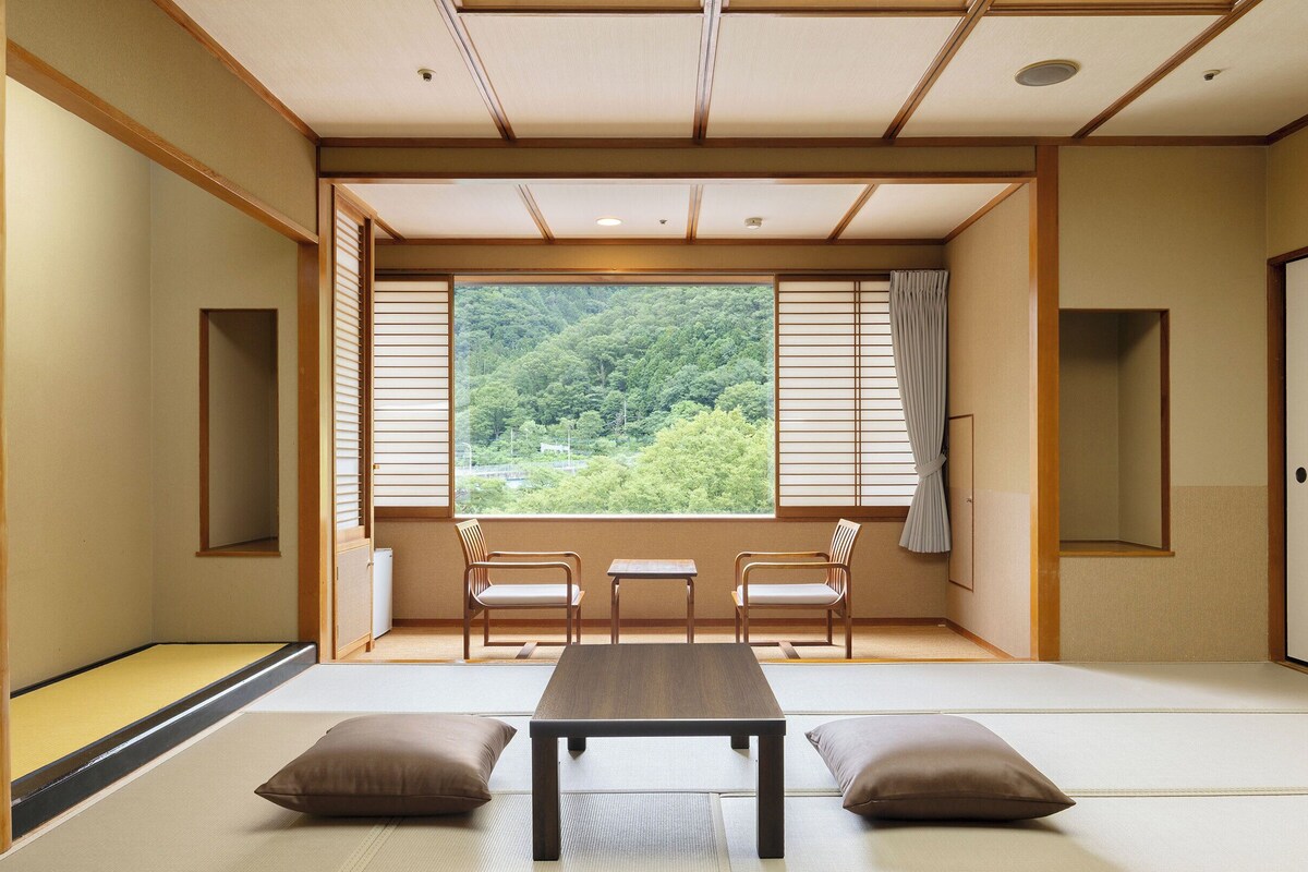 Standard Japanese-Style Room for 5 people - Indoor Bath - Non Smoking | In-room safe, free WiFi, bed sheets