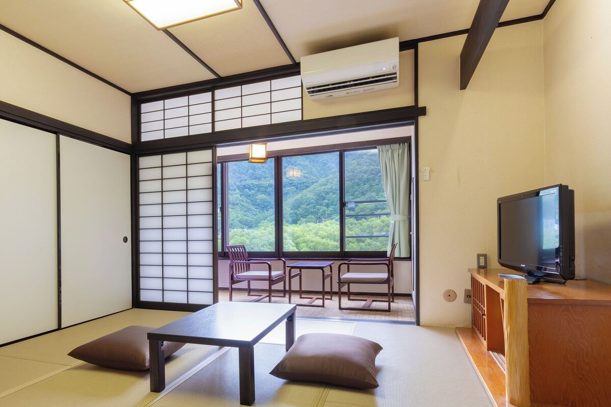 Standard Japanese-Style Room for 4 people - Indoor Bath - Non Smoking | In-room safe, free WiFi, bed sheets