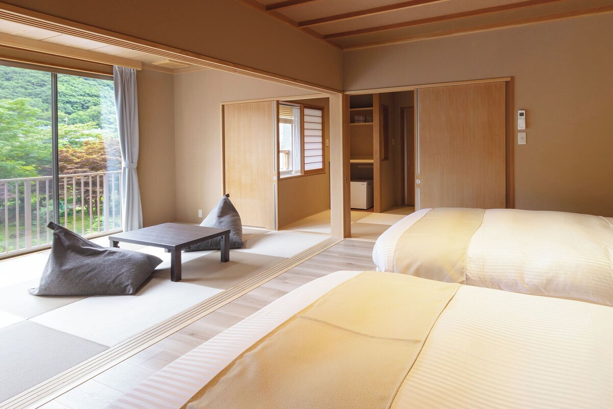 Superior Japanese-Western-Style-Room with Private Open-Air-Bath - Shower Only - Non-Smoking | In-room safe, free WiFi, bed sheets