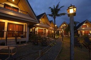 Property grounds - Nalu Surf Camp (Baler)