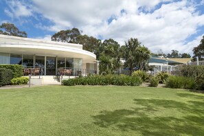 الإطلالة من المنشأة