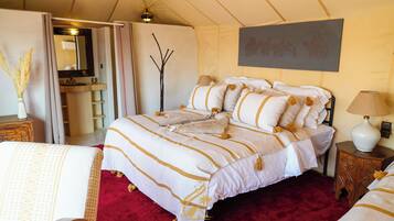 Tente Luxe | Coffres-forts dans les chambres, fer et planche à repasser