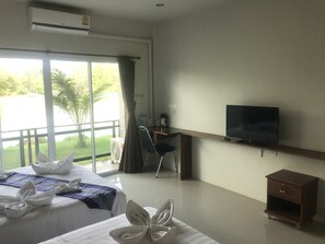 标准双床房 | 遮光窗帘、免费 WiFi、床单