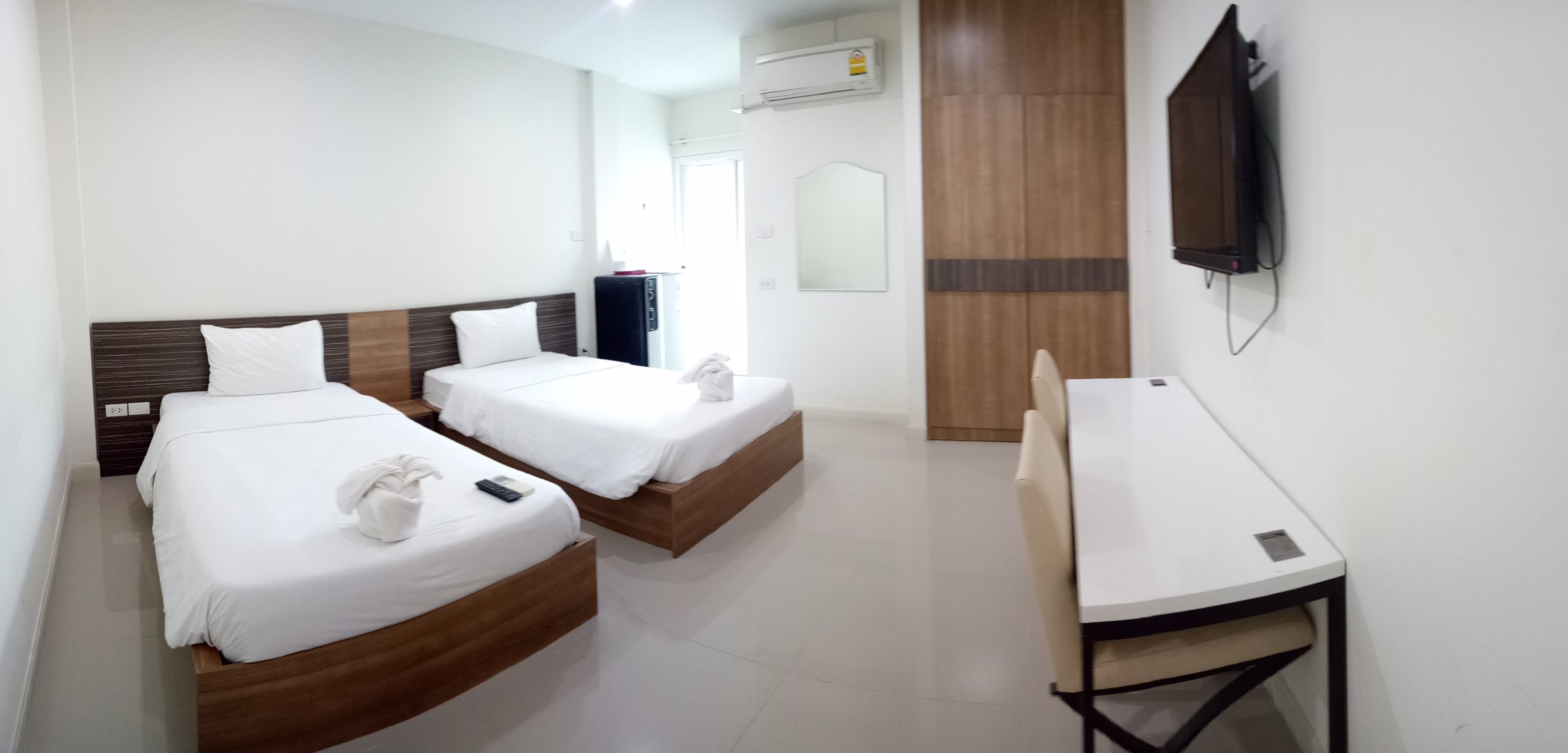 standard room | blackout curtains, soundproofing, free wifi