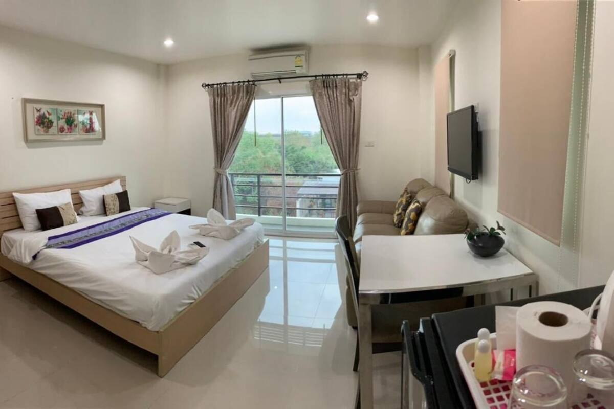 blackout curtains, soundproofing, free wifi