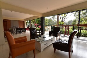 Kawasan tempat duduk lobi