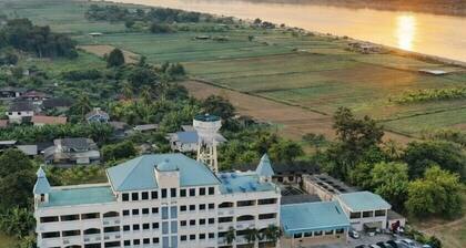 Royal Jommanee Hotel