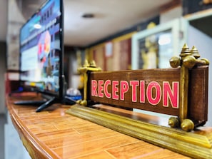 TV - Royal Jommanee Hotel (Nong Khai)
