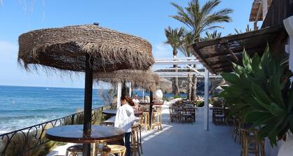 La Sella, spacious 4 bed villa with large pool, fabulous views to the sea, wifi