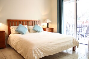 4 bedrooms, iron/ironing board, travel crib, free WiFi