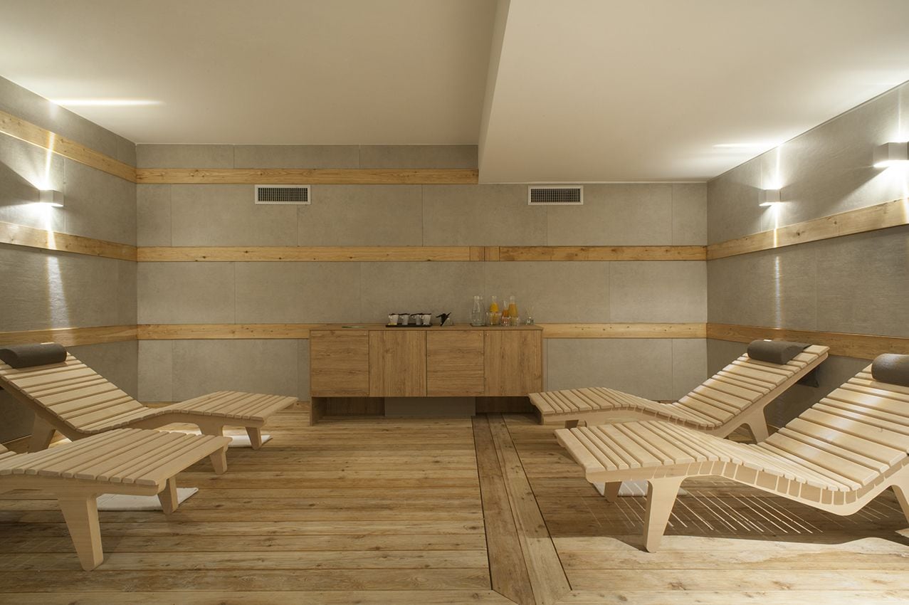 Sauna, mandi tangas / hammam, rawatan badan, aromaterapi, balut badan 