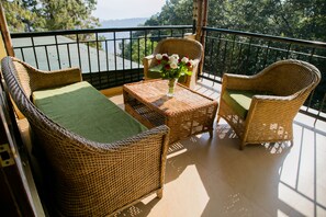 Classic Double Room, 1 Queen Bed, Hill View | Balcony