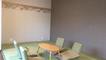 Habitación, vistas a la montaña (Apartment, Tatami Area with Mt.Fuji) | 1 dormitorio y wifi gratis