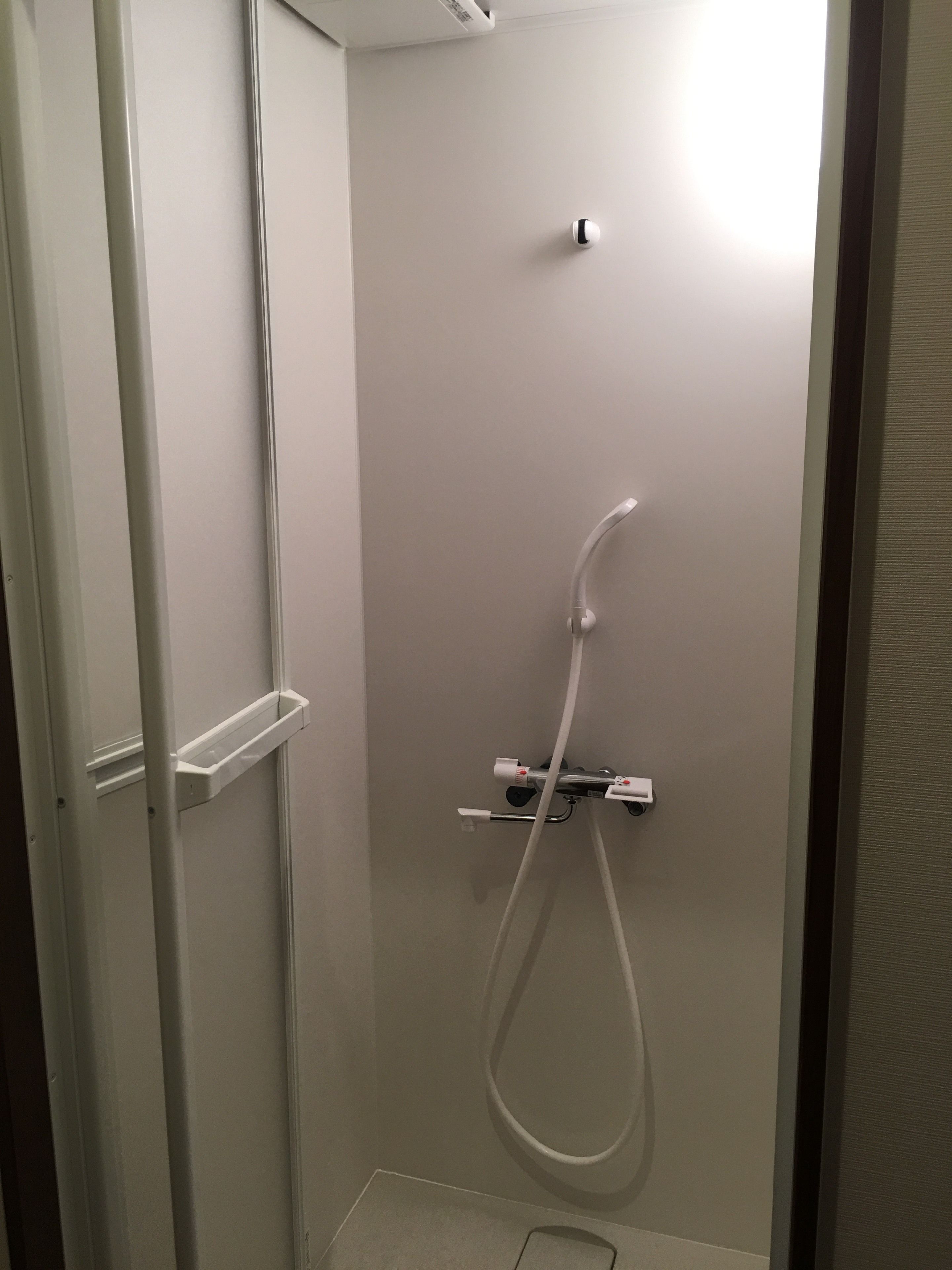Zimmer, Bergblick (Apartment, Tatami Area with Mt.Fuji) | Dusche im Bad