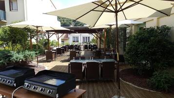 Serveert lunch en diner, Franse gerechten