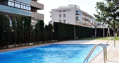 SCHÖNE WOHNUNG MIT GROSSER TERRASSE IN SALOU
