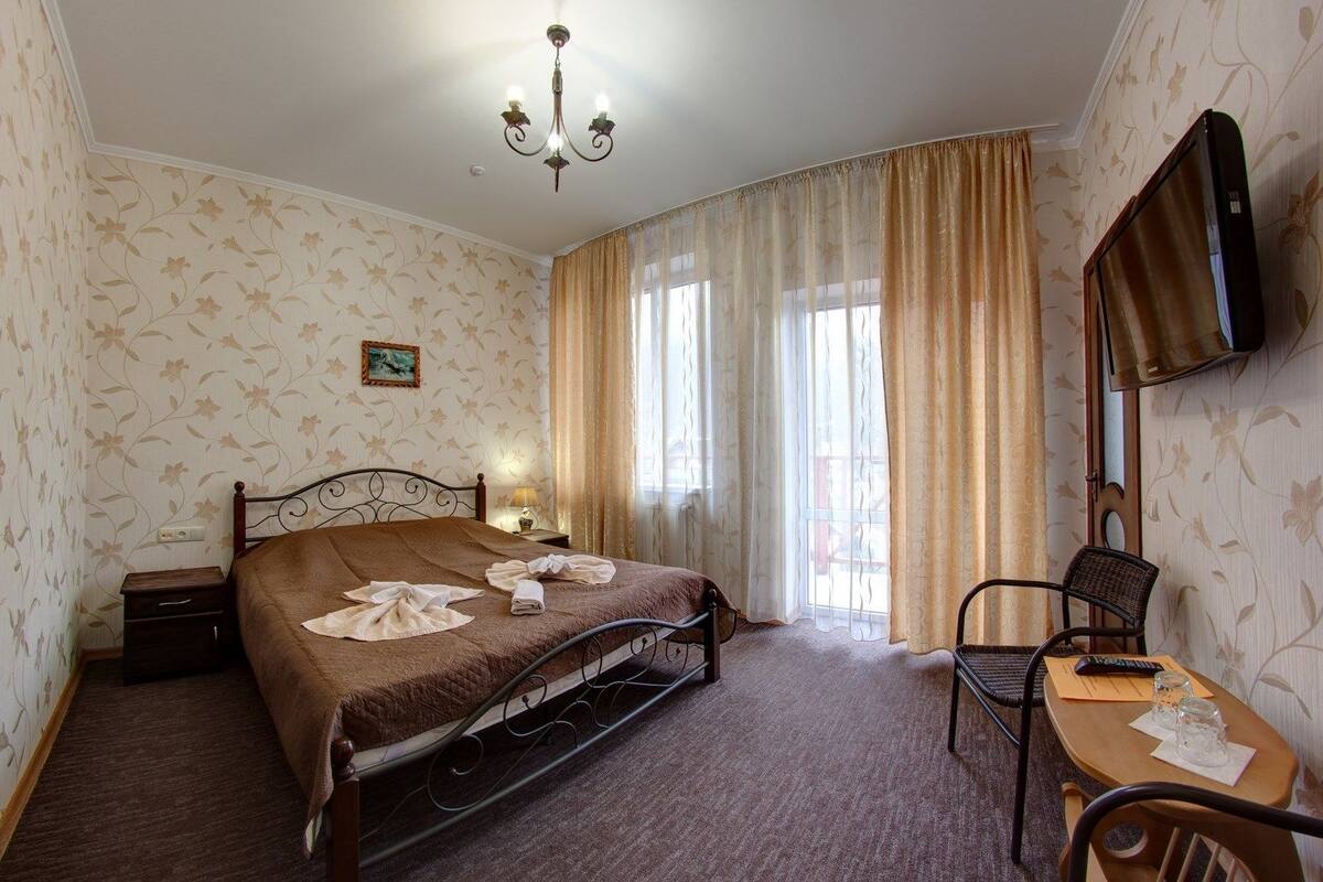 Standard Double Room | Premium bedding, desk, soundproofing, iron/ironing board (on request)