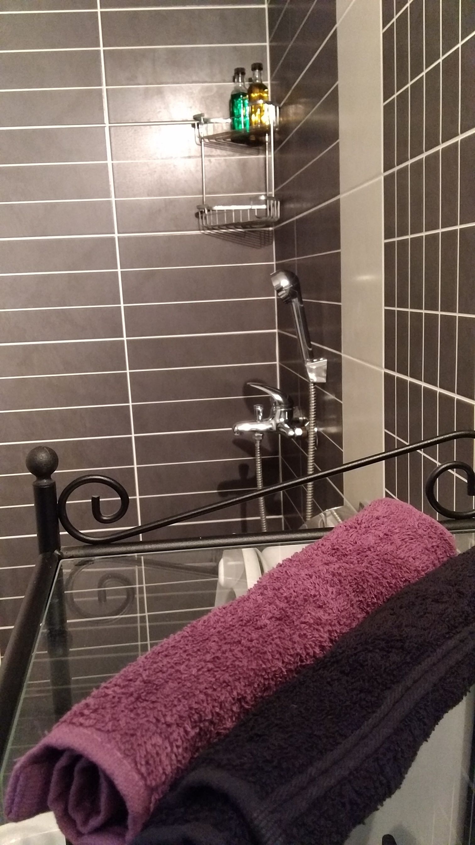 Studio | Bathroom