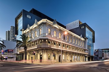 The Melbourne Hotel