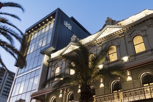 Overnatningsstedets facade – aften/nat