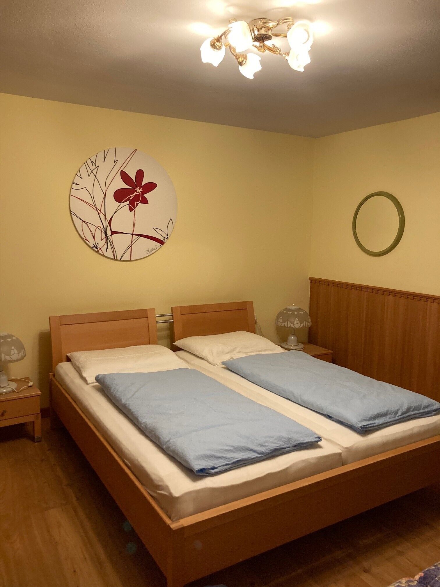 Chambre économique double ou avec lits jumeaux | 1 chambre, coffre-fort, bureau, accès au Wi-Fi (inclus)