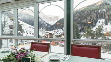 Tägliches inbegriffenes Frühstücksbuffet