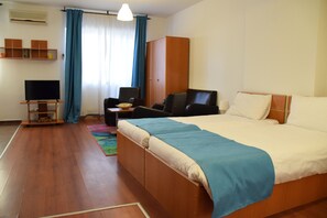 Habitació estàndard | Cortines opaques, planxa i posts de planxar i wifi gratuïta 