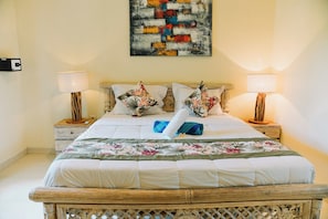Deluxe-Doppelzimmer | Schreibtisch, Verdunkelungsvorhänge, schallisolierte Zimmer